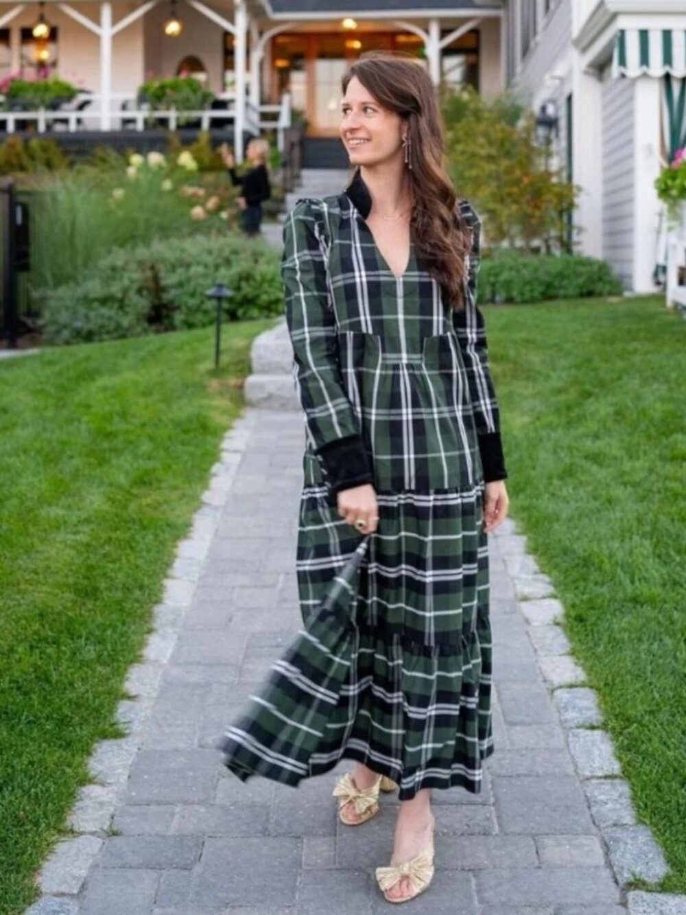 Tuckernuck Bristol Midi Dress XL Tartan Plaid Tiered Velvet Trim Tiered Holiday
